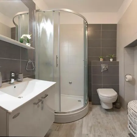 Lux Draga With Balkony شقة *